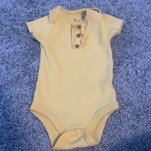 Yellow Short-sleeve Onesie Size 3M EUC